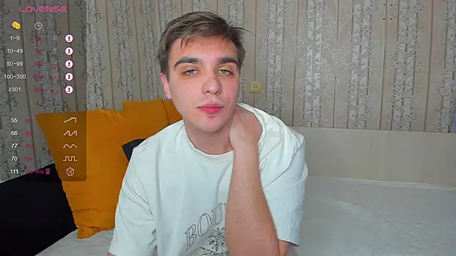 lilluckluv 现场XXX聊天