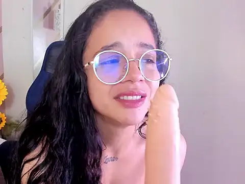 Coraliiine_のライブXXXチャット