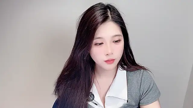 Starlets77のライブXXXチャット