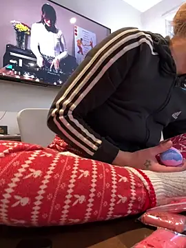 Abracadabra08169 webcam show