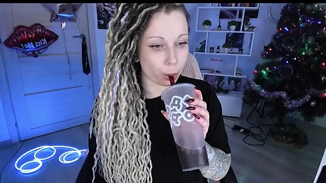 HoneySallyMoore's Live XXX Chat