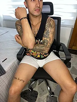 ALEXXX_KING élő XXX-chatje