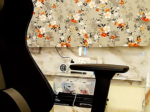 Jenni11Live: διαδικτυακό σόου στην κάμερα