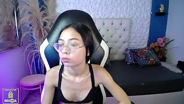 Chat +18 de NathaliaSweet_11 ao vivo