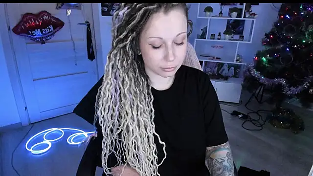 HoneySallyMoore 现场XXX聊天