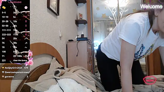 Yevgeshka-Milashka's Live XXX Chat