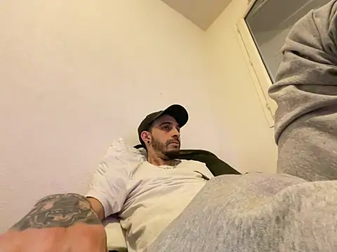 Rebeu313 Chat XXX in diretta