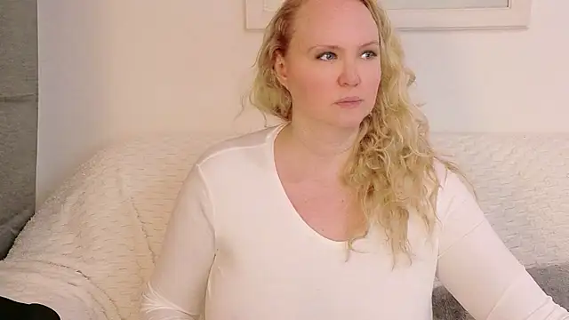 Sarah4you's Live XXX Chat