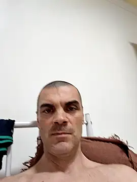 DOMINATOR_SIR-MASTER Chat XXX in diretta