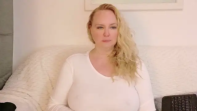 Sarah4you: онлайн-секс-чат