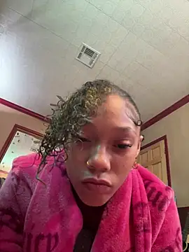 Tamiii420 élő XXX-chatje