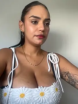 Sara-77 – Naživo XXX chat