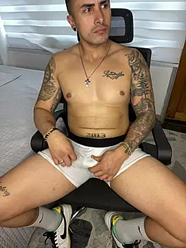 ALEXXX_KING 现场XXX聊天