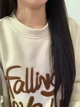 Jonlie18 – Naživo XXX chat