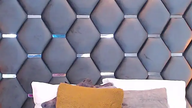 Chat XXX en directo de MelodyCarsson