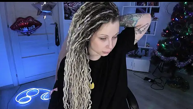 HoneySallyMoore's Live XXX Chat