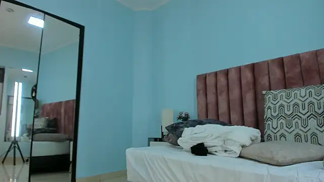 tati_saldarriaga Adlı Modelin Canlı XXX Sohbeti