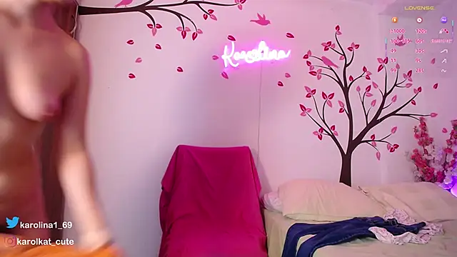 Karolina_1's Live XXX Chat