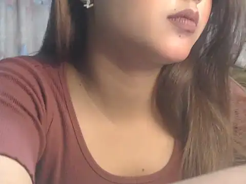 NancyRuvi: онлайн-секс-чат