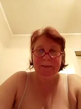 دردشة SquirrelFine الجنسية المباشرة