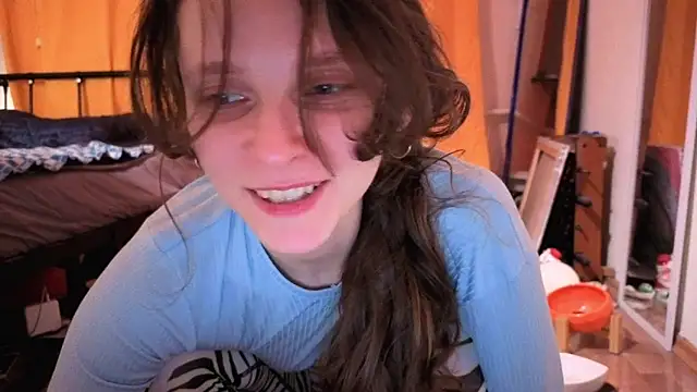 دردشة MikkyMoony الجنسية المباشرة