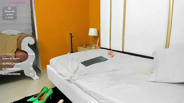 FOXYRIVER_ Adlı Modelin Canlı XXX Sohbeti