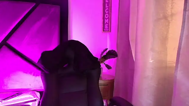 Онлайн чат XXX GabrielaDurann