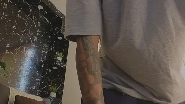 Czat XXX na żywo – Alexander_ferre