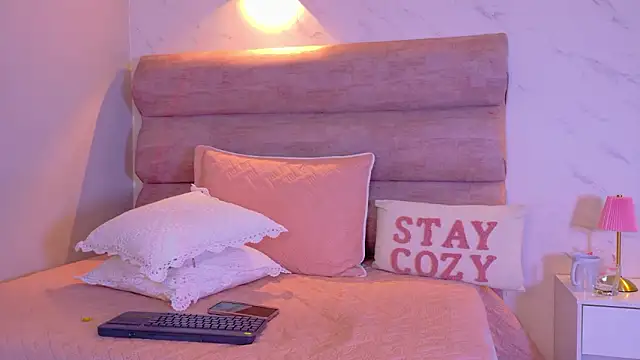 We_DM élő XXX-chatje