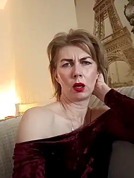 stellahere8 即時 XXX 聊天