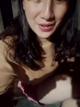 Belinda-686 Adlı Modelin Canlı XXX Sohbeti