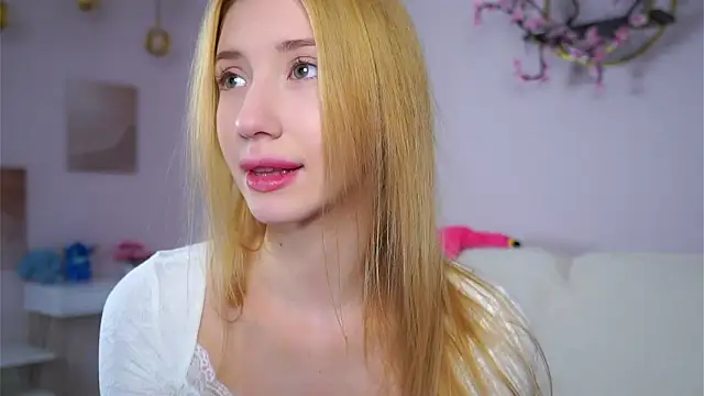 SunnivaCovil Adlı Modelin Canlı XXX Sohbeti