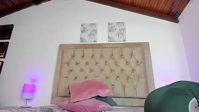 Živý XXX chat KristalFoxx