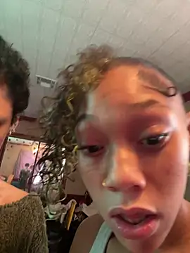 Tamiii420のライブXXXチャット