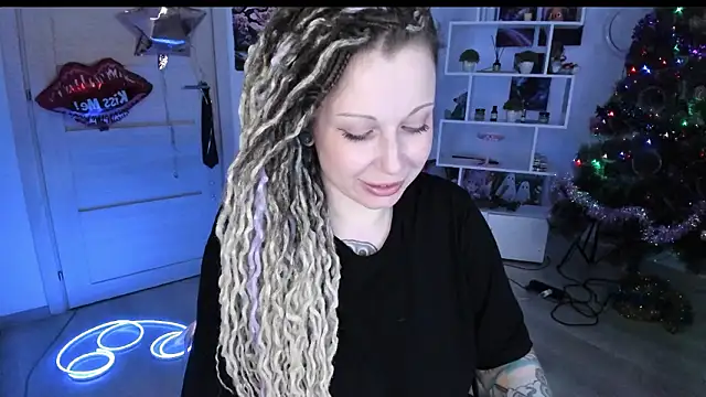 HoneySallyMoore's Live XXX Chat