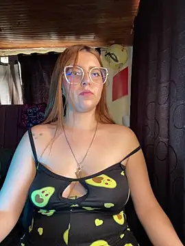 CoraVibes' Live XXX Chat