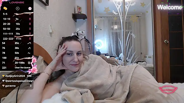 Yevgeshka-MilashkaのライブXXXチャット