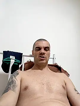 DOMINATOR_SIR-MASTER Chat XXX in diretta