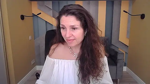 EllaLong's Live XXX Chat