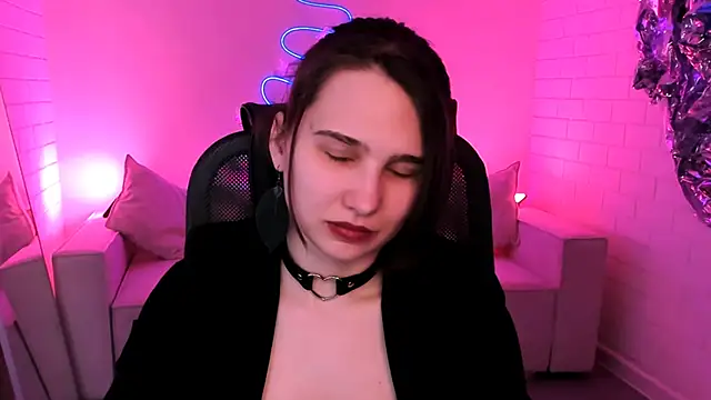 TessaMill 现场XXX聊天