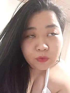 Sofy_Noir Adlı Modelin Canlı XXX Sohbeti