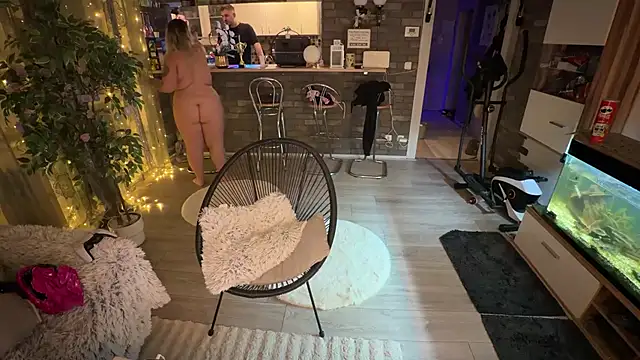 Monageil 现场XXX聊天