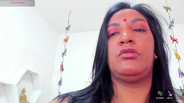 LadyNahir – Live XXX-chat