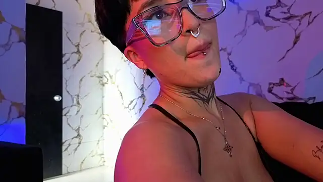 Rebeka-baker Chat XXX in diretta