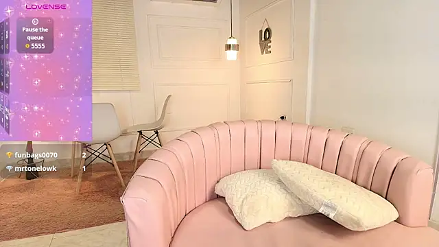 XXX chat uživo modela alessia_moon1