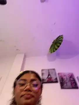 Chatroom XXX en direct de PauleteW10