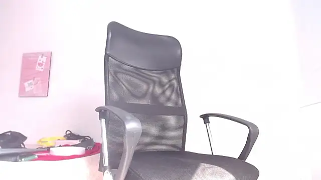 CarolineAikos' Live XXX Chat