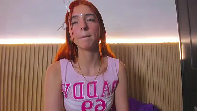 Alana_333 现场XXX聊天