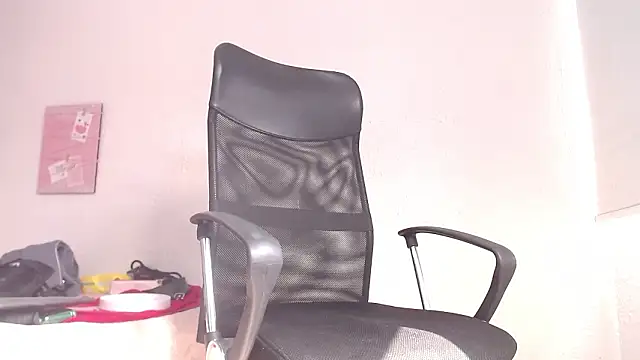 CarolineAikos' Live XXX Chat