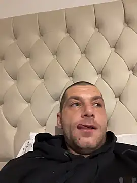 Kinkycouple142 Webcam Show